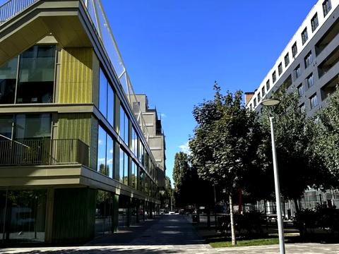 паркомісце за адресою Набережно-Рибальська дорога вул., 5