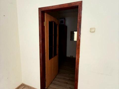 комерційна за адресою Володимирська вул., 94