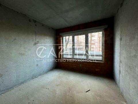 комерційна за адресою Мальовнича вул., 3