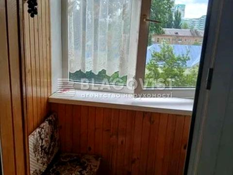 комерційна за адресою Верхогляда Андрія, 2