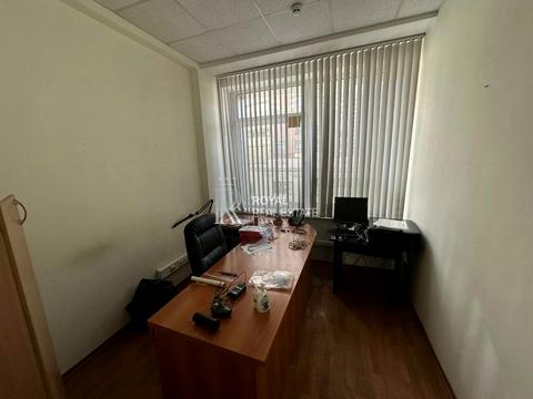 комерційна за адресою Кудрявський узвіз, 7