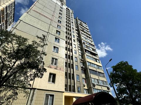 квартира за адресою Лариси Руденко вул., 10-А