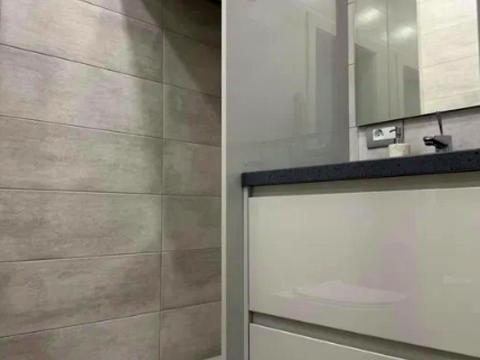 квартира за адресою Літературна вул., 8