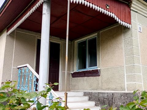 будинок за адресою Набережна вул.