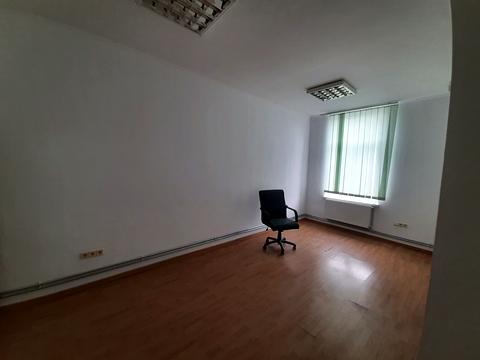 комерційна за адресою Незалежності вул., 4
