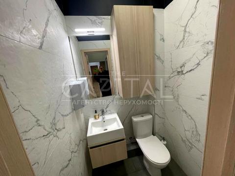 комерційна за адресою Пирогова вул., 3