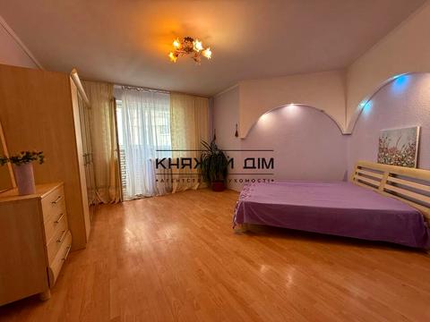 квартира за адресою Срібнокільська вул., 1