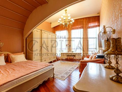 будинок за адресою Богатирська вул.