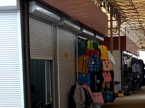 комерційна за адресою майдан Захисників України пл. (Повстання), 2