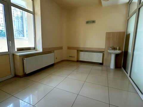 комерційна за адресою Петра Григоренка просп., 13-Б