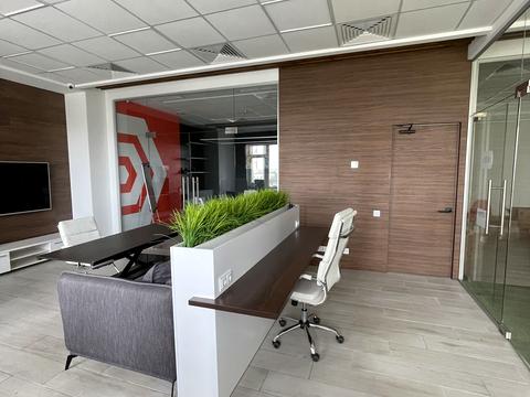 комерційна за адресою Вячеслава Зайцева вул., 26а
