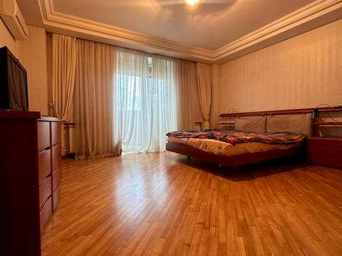 квартира за адресою Академіка Чекмарьова вул., 2