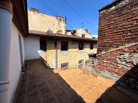 квартира за адресою Театральна вул., 12