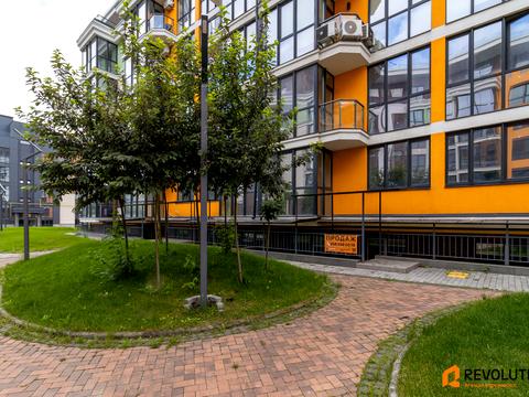комерційна за адресою Радистів вул., 40
