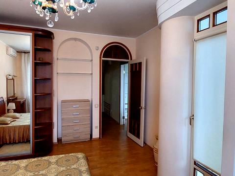 квартира за адресою Андрія Верхогляда вул. (Михайла Драгомирова), 4