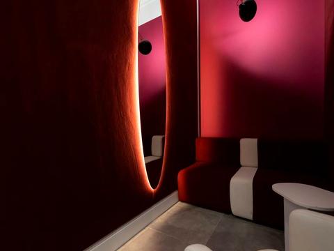 комерційна за адресою Богдана Хмельницького вул., 32