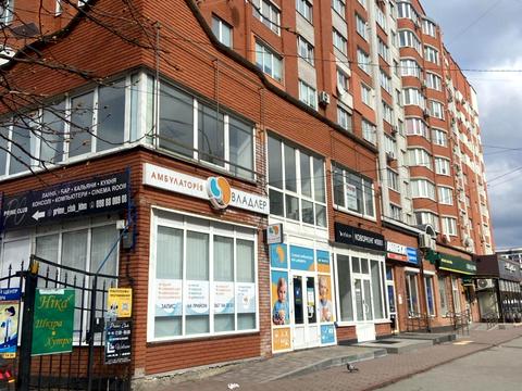 комерційна за адресою Шевченка вул., 1