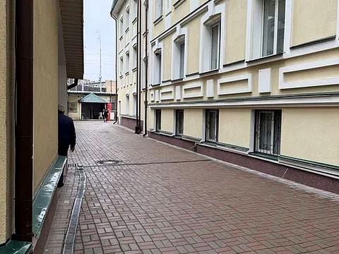 комерційна за адресою Межигірська вул., 87-А