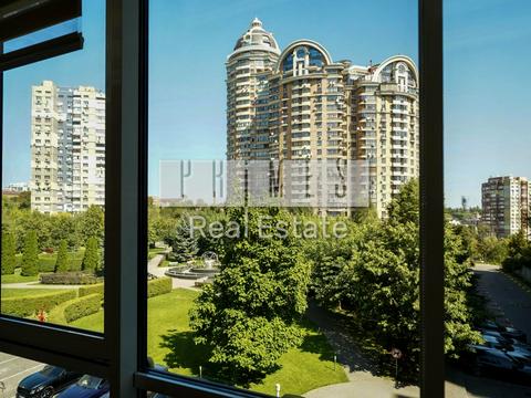 комерційна за адресою Старонаводницька вул., 13б