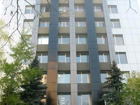 комерційна за адресою Болсуновська, 8