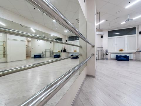 комерційна за адресою Перемишльська вул. (Червонопільська), 2-Г