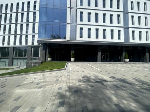 комерційна за адресою Пилипа Орлика просп. (Ілліча), 1