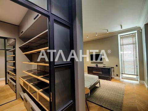 квартира за адресою Довженка вул., 4