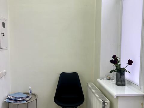 комерційна за адресою Василя Тютюнника вул. (Анрі Барбюса), 5-В