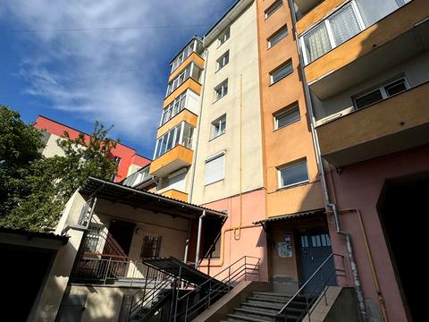 квартира за адресою Залізнична вул., 9