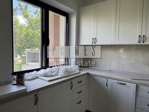 будинок за адресою с. Нові Петрівці, Нові Петрівці