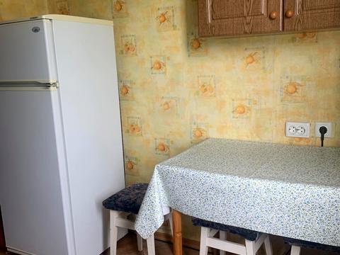 квартира за адресою Богатирська вул., 14