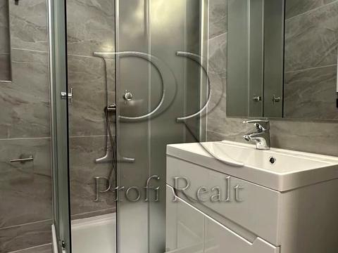 квартира за адресою Героїв Небесної Сотні просп., 16/10