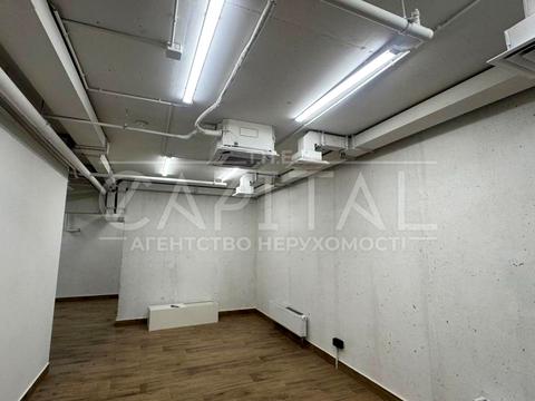 коммерческая по адресу Днепровская набережная ул., 17