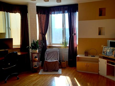 квартира за адресою Автозаводська вул., 99/4