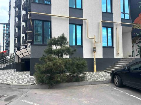 комерційна за адресою Героїв Небесної Сотні просп., 18