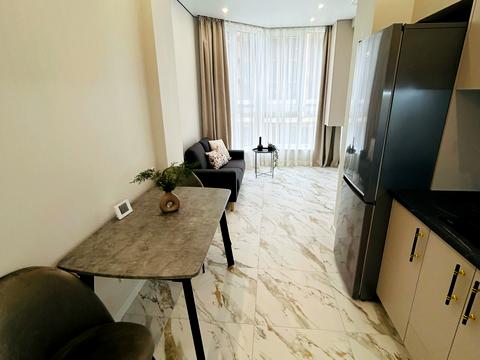 квартира за адресою Яблунева вул., (вул. Радісна, 4)