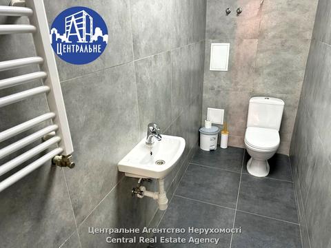комерційна за адресою Руська, 240