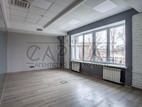 комерційна за адресою Вацлава Гавела бульв. (Івана Лепсе), 4