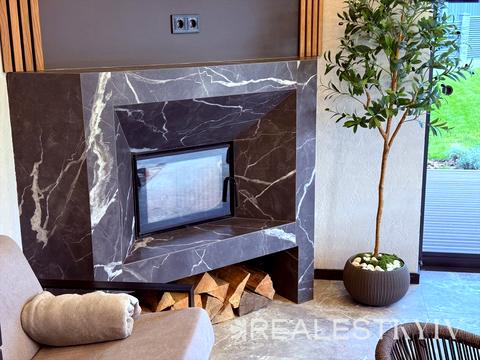 будинок за адресою Квітнева вул.