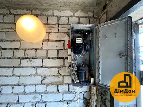 паркомісце за адресою Полярна вул., 19