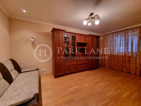 квартира за адресою Анни Ахматової вул., 3