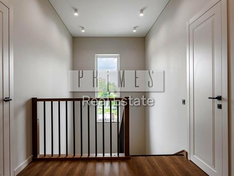 будинок за адресою Анни Ярославни вул.