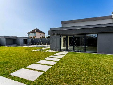 будинок за адресою Квітнева вул., 14