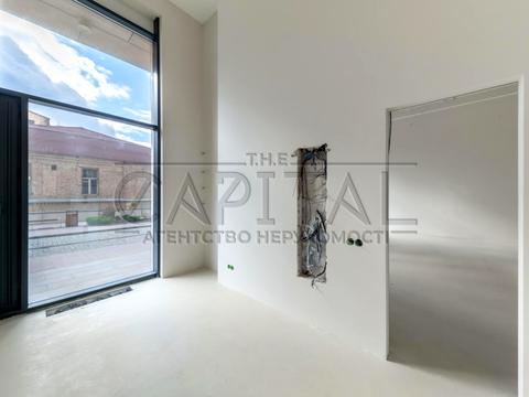 комерційна за адресою Бульварно-Кудрявська вул. (Воровського), 17