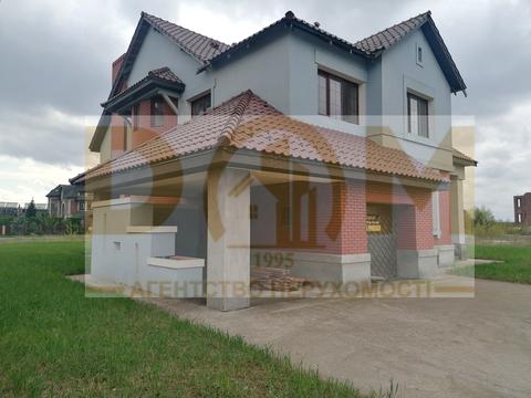 дом по адресу Василя Сухомлинського ул., 25