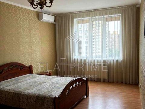 квартира за адресою Дніпровська набережна вул., 19-В