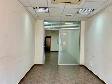 комерційна за адресою Мечникова вул., 10-Б