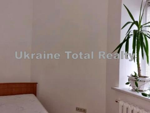 квартира за адресою Набережно-Хрещатицька вул., 7-Б
