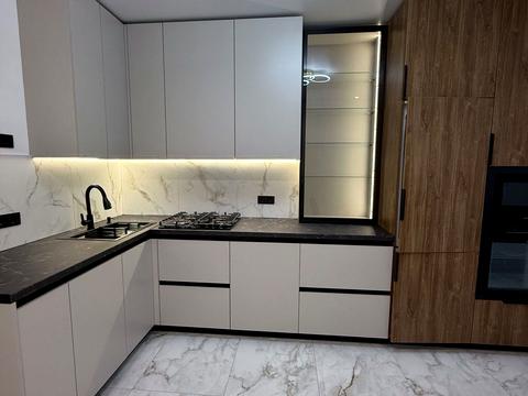 квартира за адресою Олександра Довженка вул., 21А