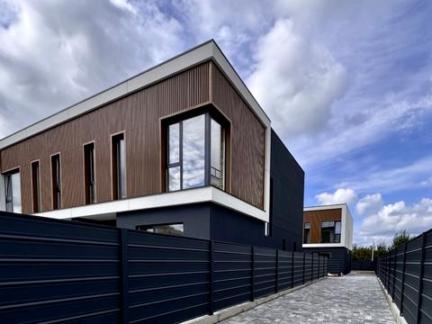 будинок за адресою Райдужна вул.